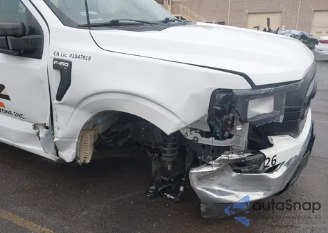 2023 Ford F-150 Xl z USA, uszkodzony, nr VIN 1FTMF1CP5PKG21800